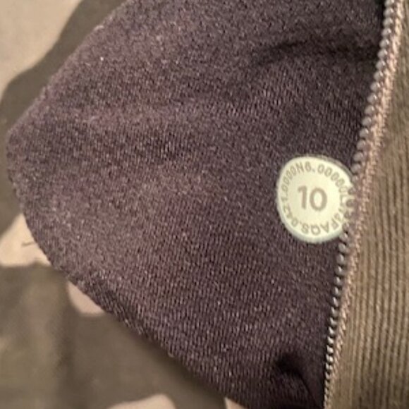 Lululemon camo run long sleeved shirt Womens Size 10 - Picture 3 of 4